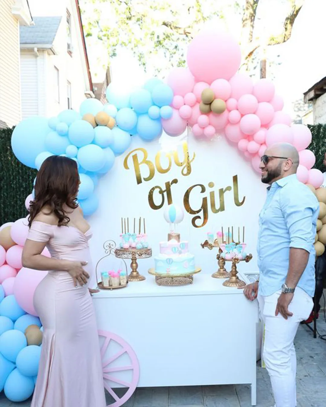 Gender-Reveal-Balloon-Ideas
